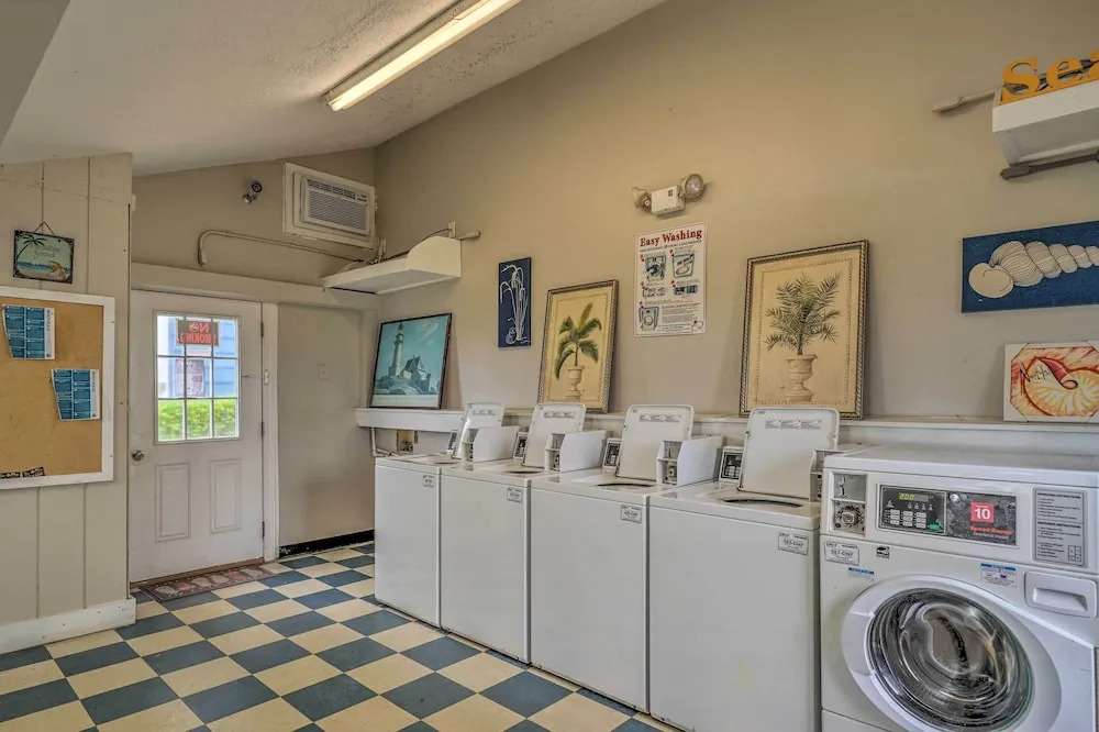 North Topsail Beach Condo w/ Ocean-view Balcony!