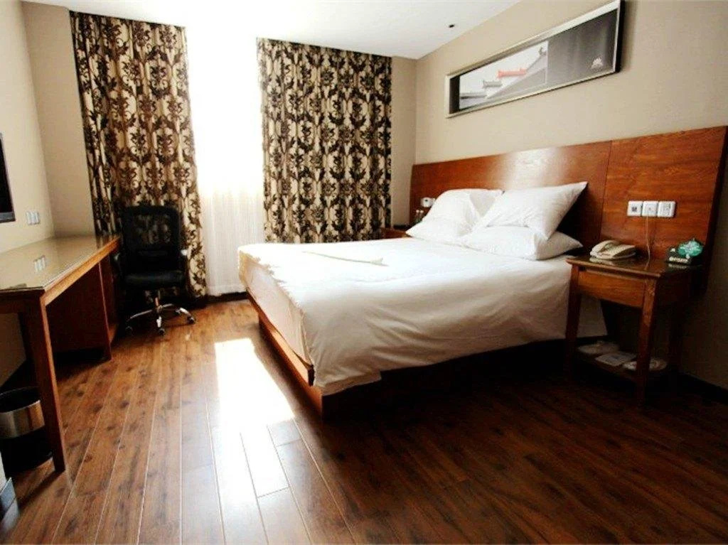 The Posh Hotel