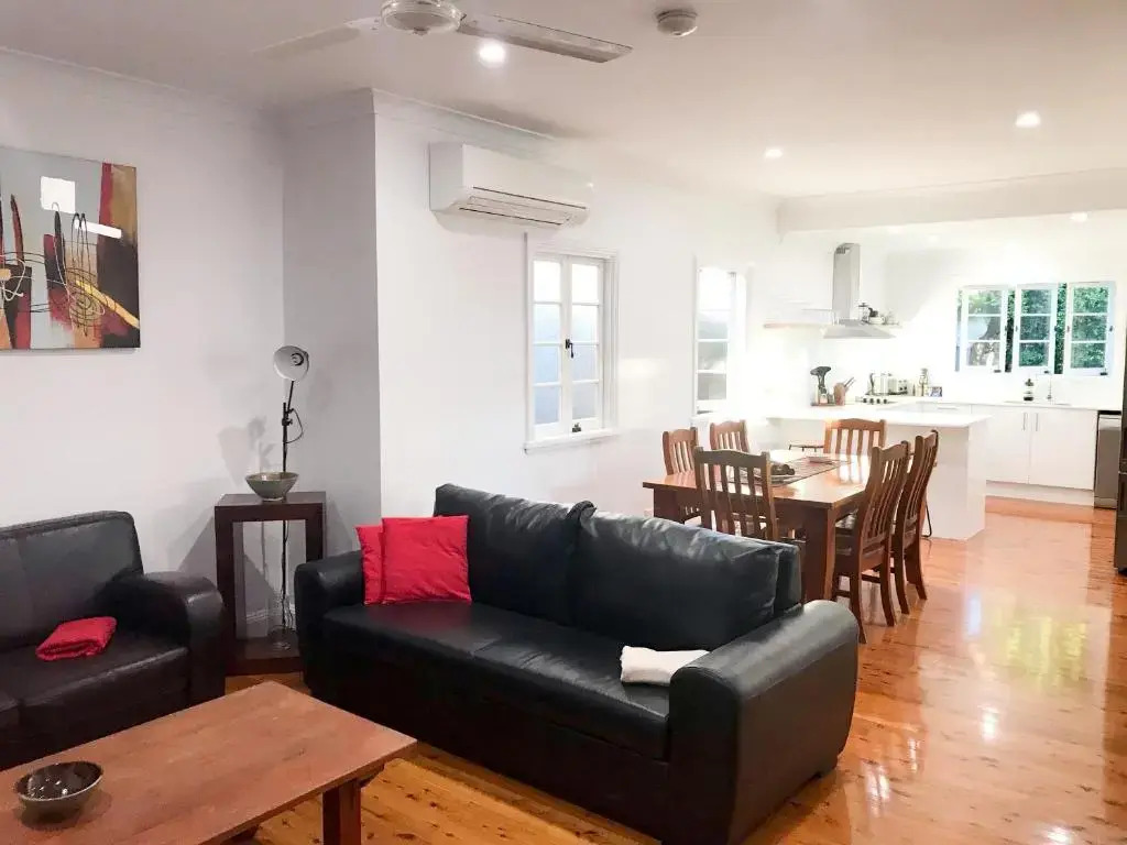 4 bedroom house - Walk to Southbank
