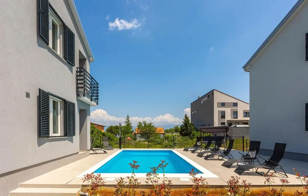 Amazing Apartment in Vrbnik With Outdoor Swimming Pool, Wifi and 2 Bedrooms