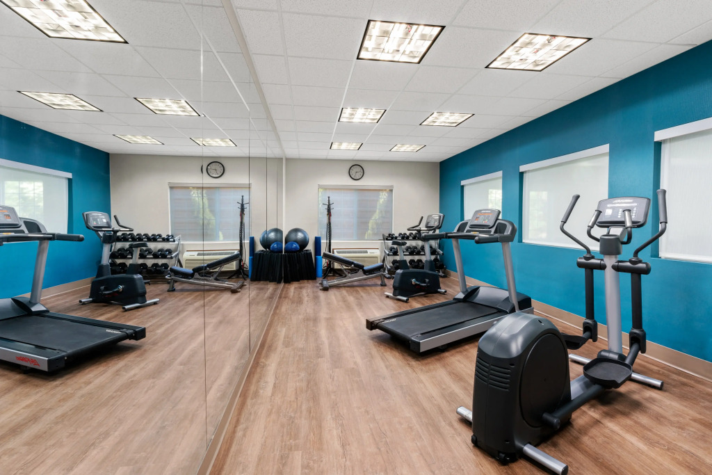 Holiday Inn Express & Suites Klamath Falls Central by IHG