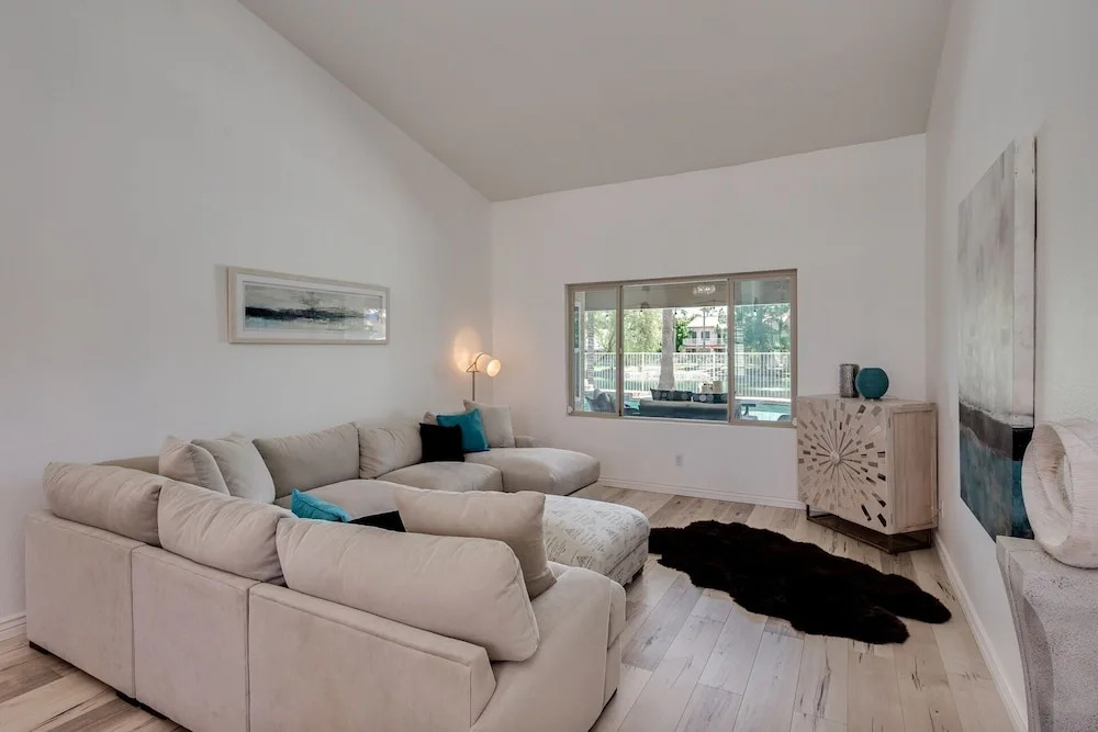 Updated waterfront home w/ private Heated pool & garage. Near Arrowhead shops! by RedAwning, Glendale