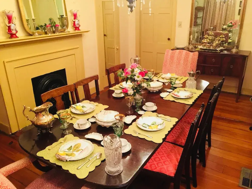 Magnolia Cottage Bed and Breakfast