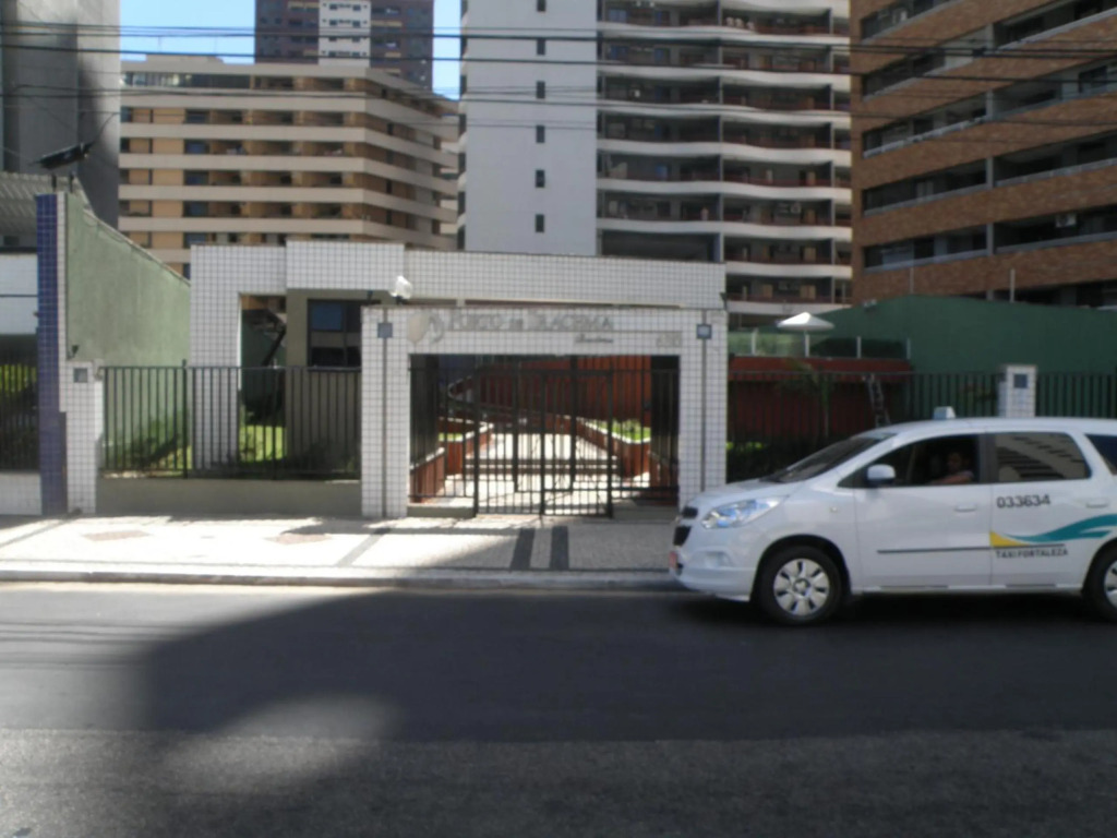 apartamento na beira mar 16