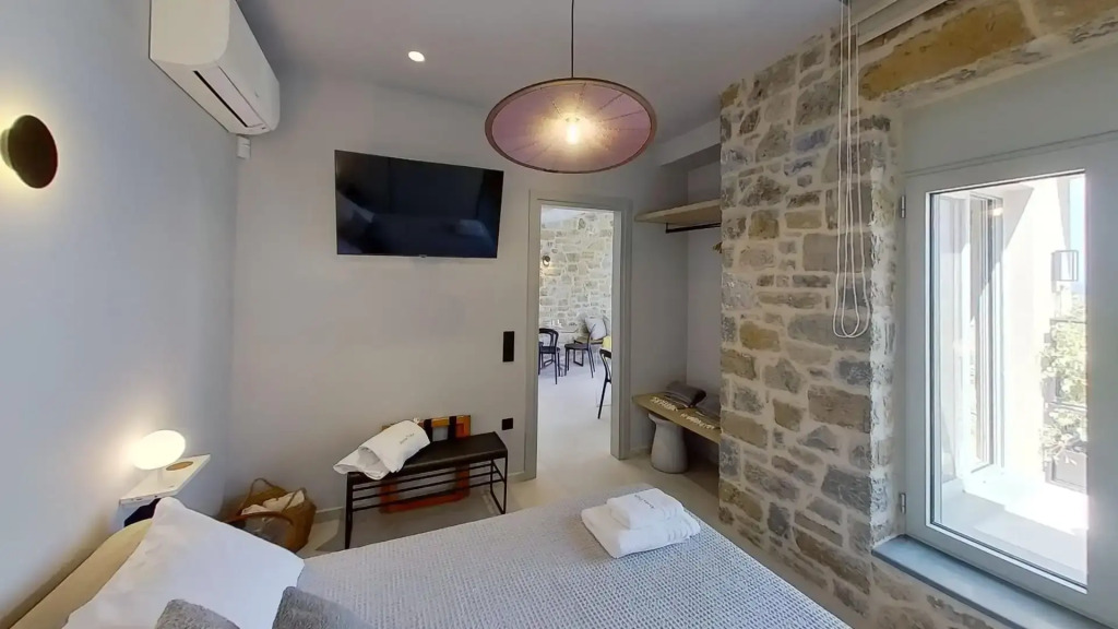 Akria Suites