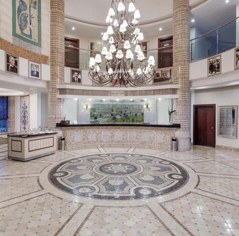 Alba Royal Hotel