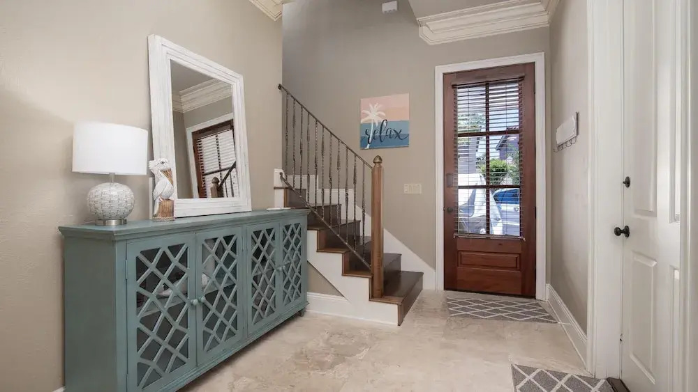 Villa Lago 1909 S 2G 4BR 4BA 12