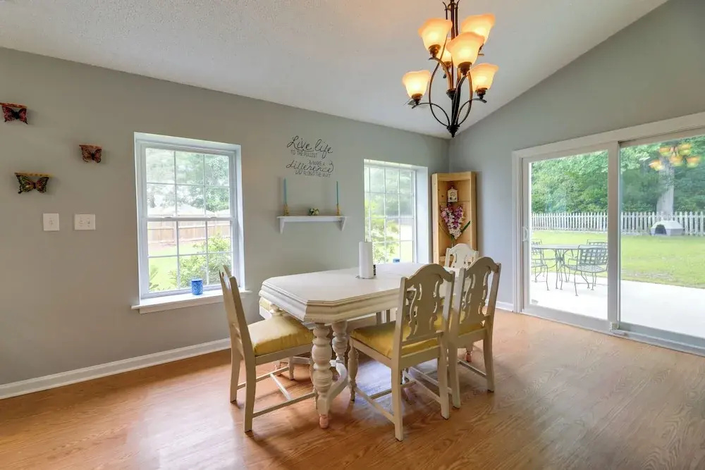 Swansboro Vacation Rental, 4 Mi to Hammocks Beach!