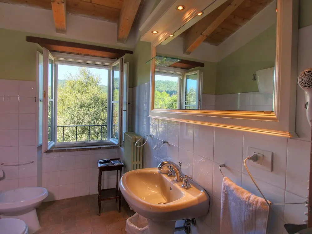 Picturesque Holiday Home in Assisi With Pool