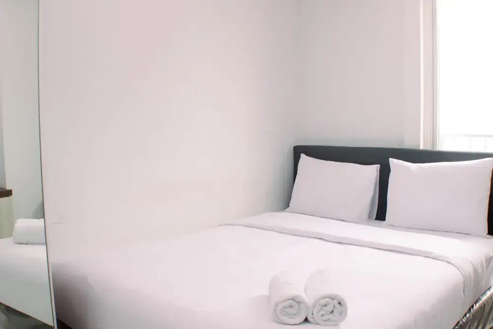 Warm And Simply Studio Room At Azalea Suites Apartment