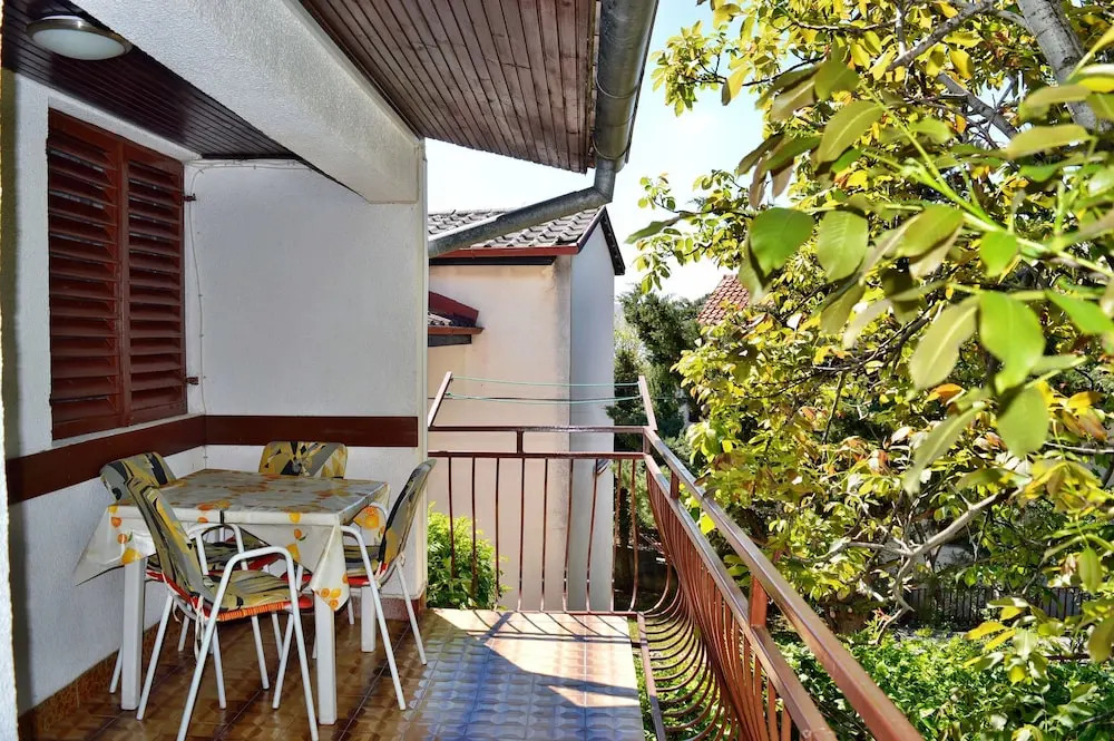 Apartments Savarin 550