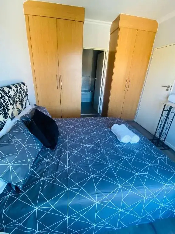 Immaculate & Central Apartment in Houghton