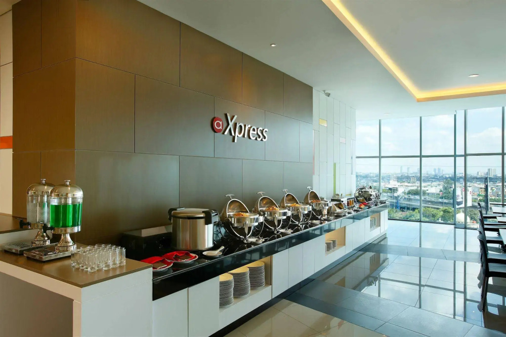Amaris Hotel Season City