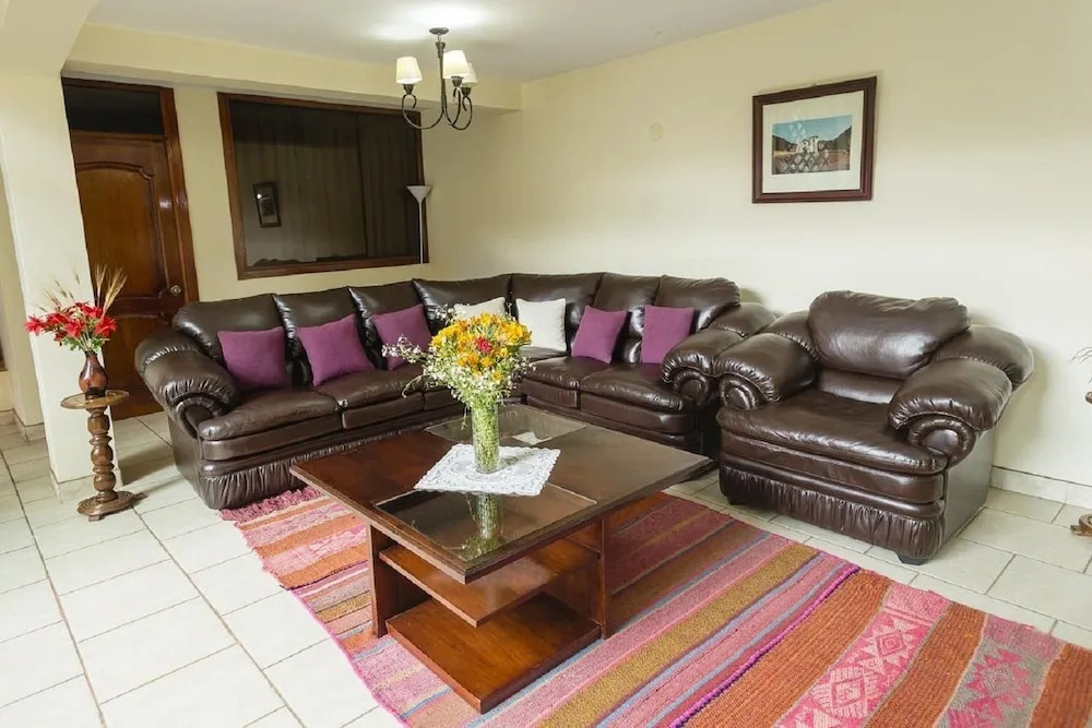 Yucay Plaza Inn