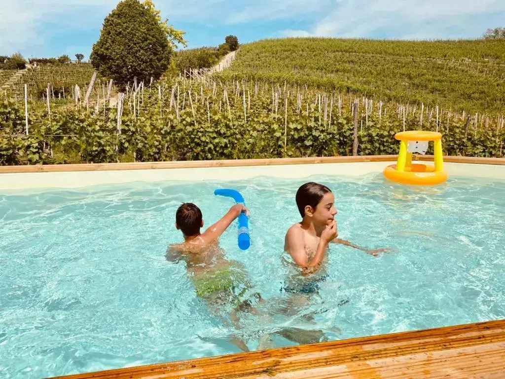 Madama Langa Country House con piscina nelle vigne