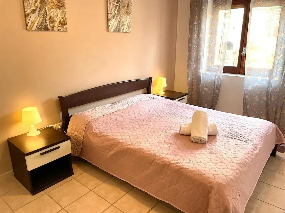 Pretty Holiday Apartment in a Residence Just 900m From the Sandy Beach