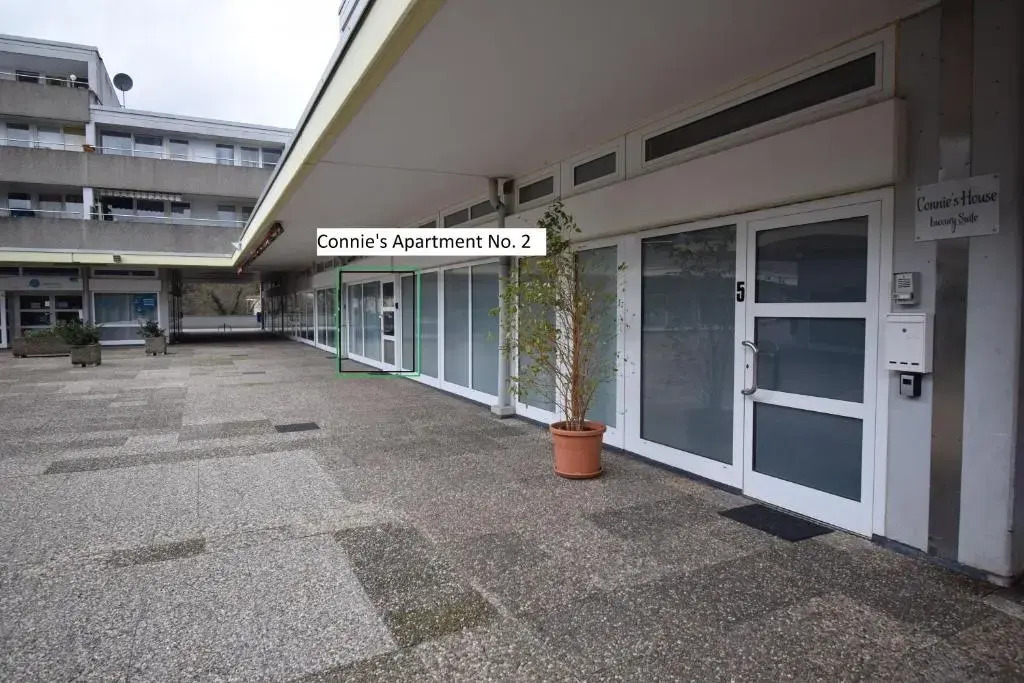 Connies Apartments