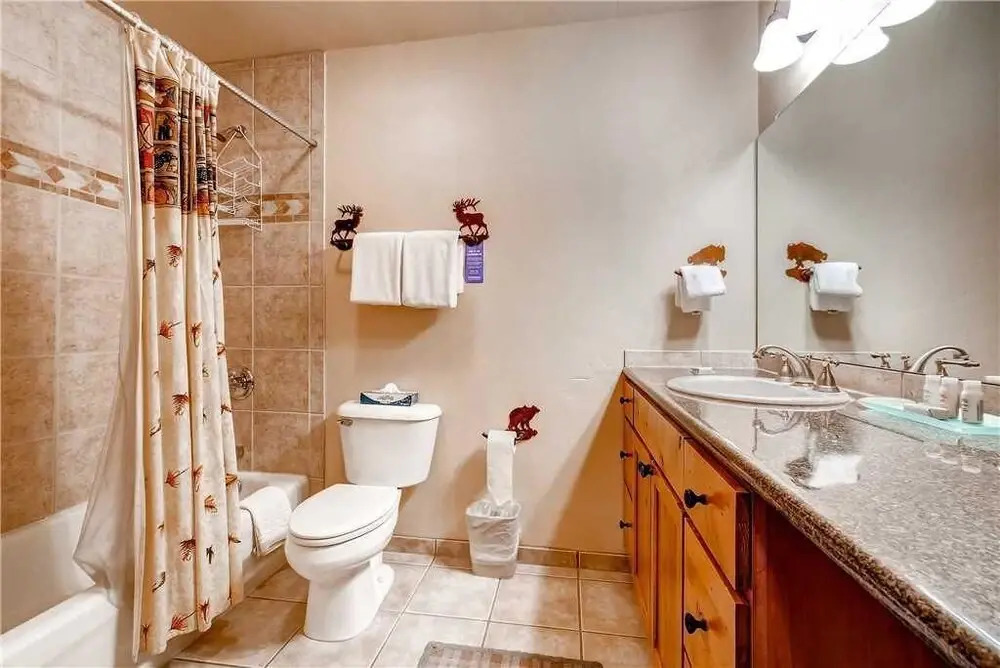 3301 Champagne Lodge, Trappeur's Crossing Apartment 2