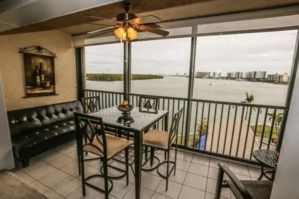 Windward Point 306