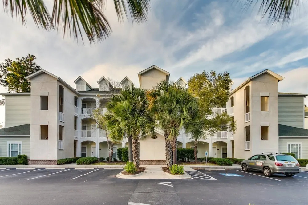 World Tour Golf Links Condos by Escape
