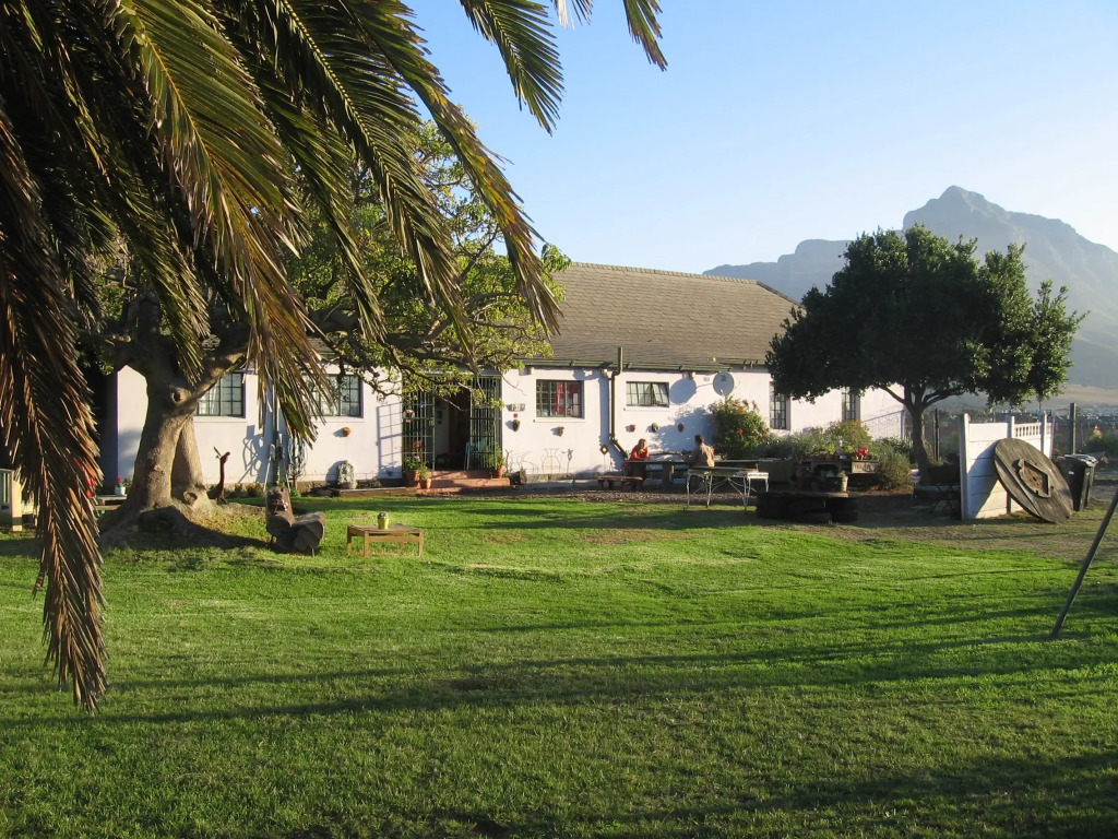 Lighthouse Farm Backpackers Lodge