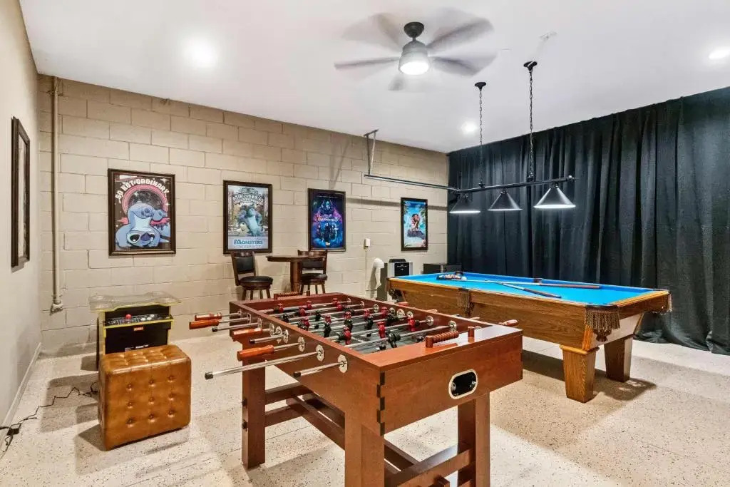 7663 Oakmoss Loop