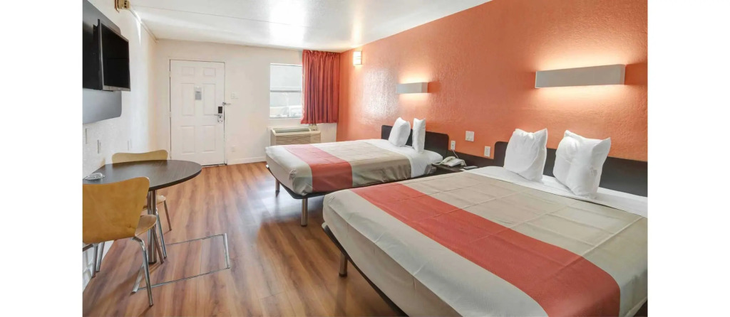 Motel 6-Dallas, TX - Forest Lane