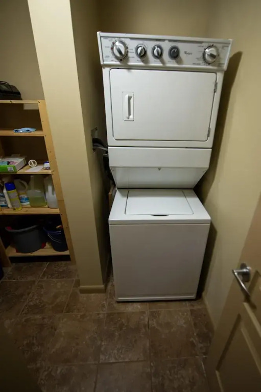 Two Bed Two Bath Corner Unit #432
