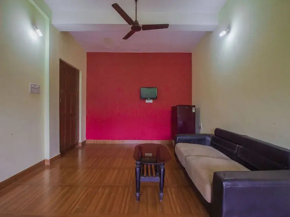 OYO 16427 Home Spacious 1BHK LPK Waterfront
