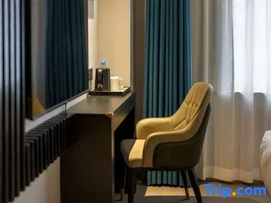 Ziting Hotel (Yanxiang Road North Exit Subway Station Branch, Xi'an Jiaotong University)