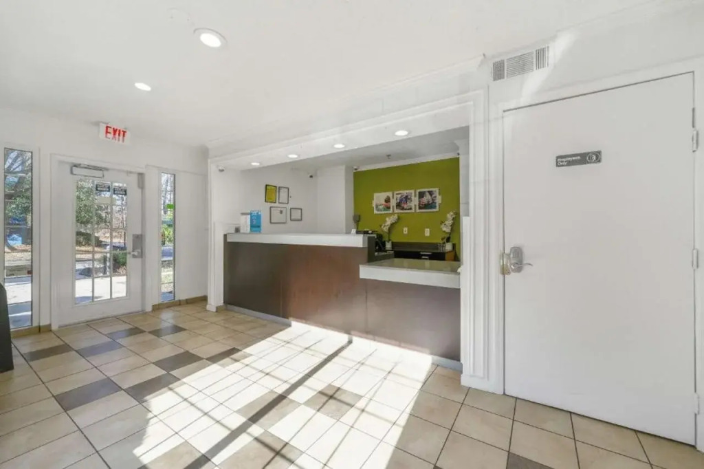 Studio 6 Extended Stay - Tucker, GA - Atlanta Northlake