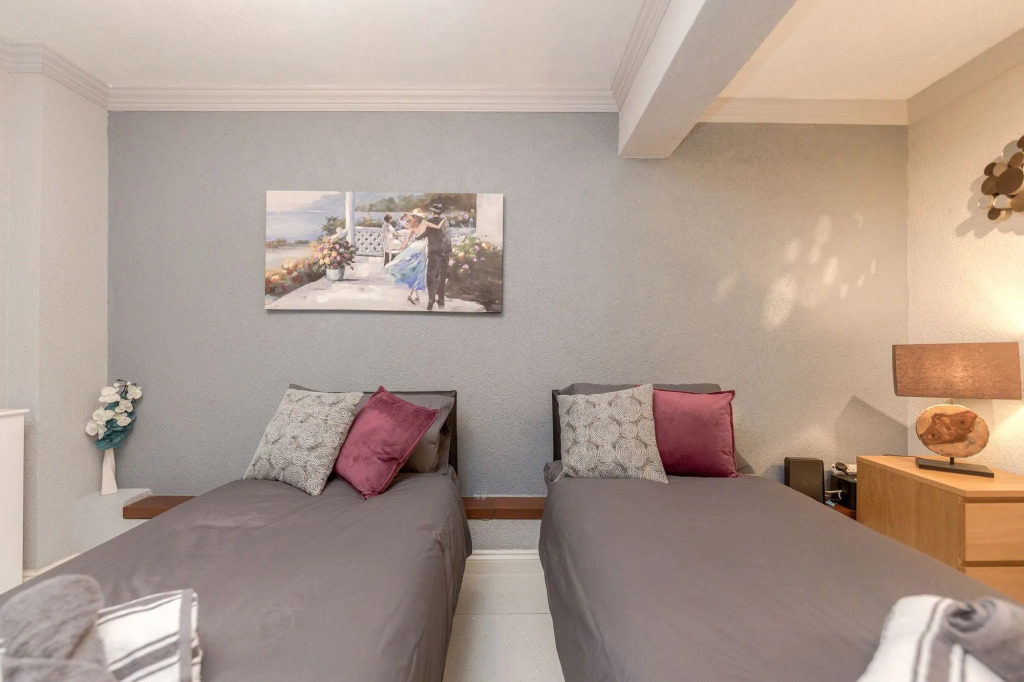Watford General Suites