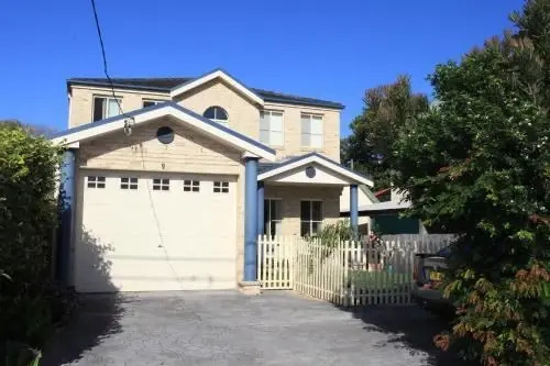 Diamond House in The Entrance Beach