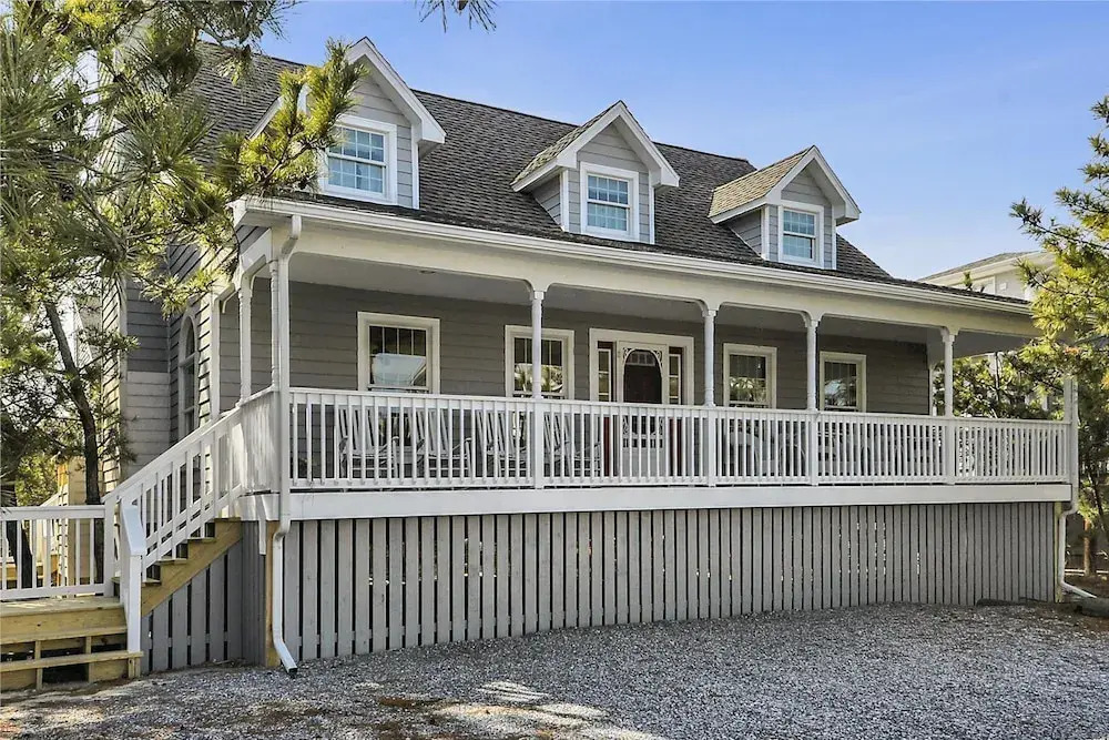 The Cottage 4 S.seventh St. SB by Long & Foster