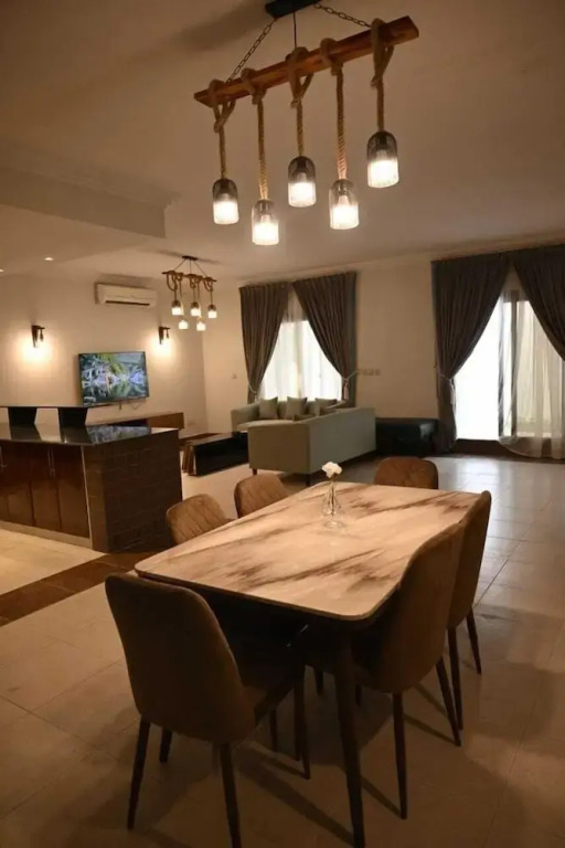 Golden Square Resort