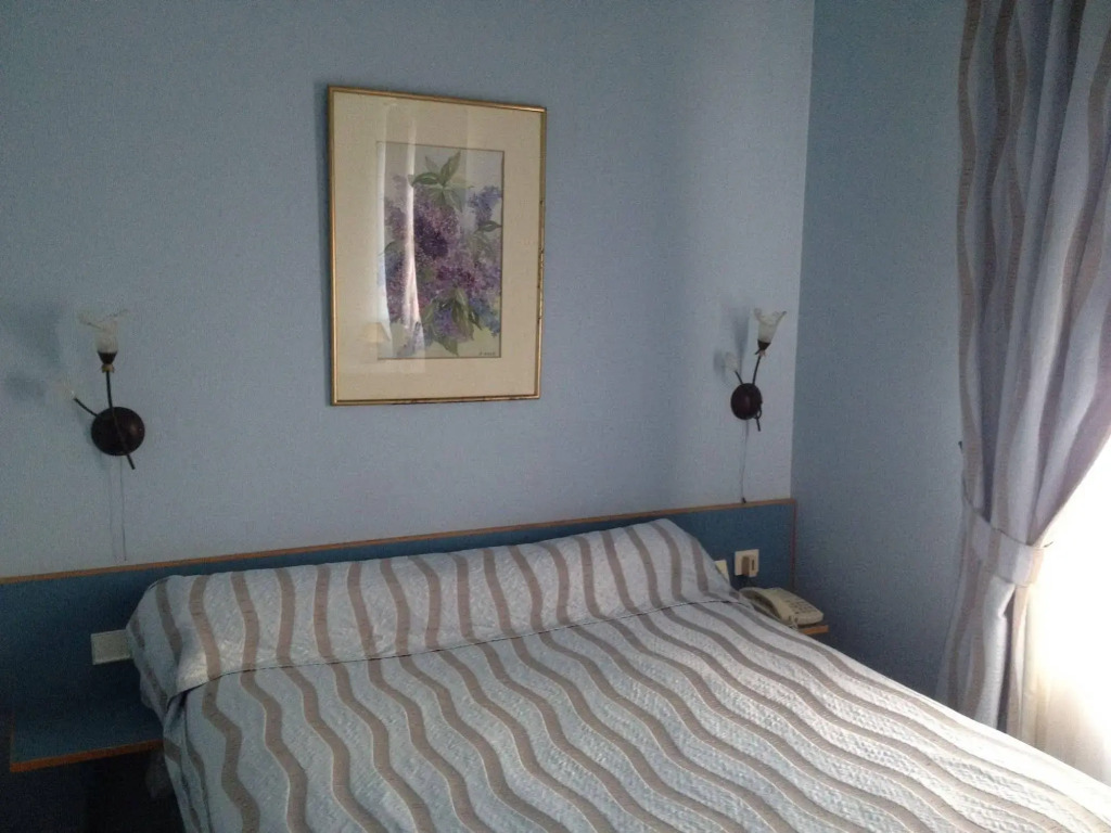 Hotel Paris Vesinet -ex Auberge des 3 Marches