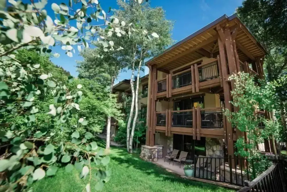2 Bedroom Condo at Historic Lift 1A in Downtown Aspen