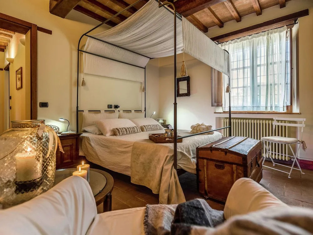 Villa in Cortona with Private Pool