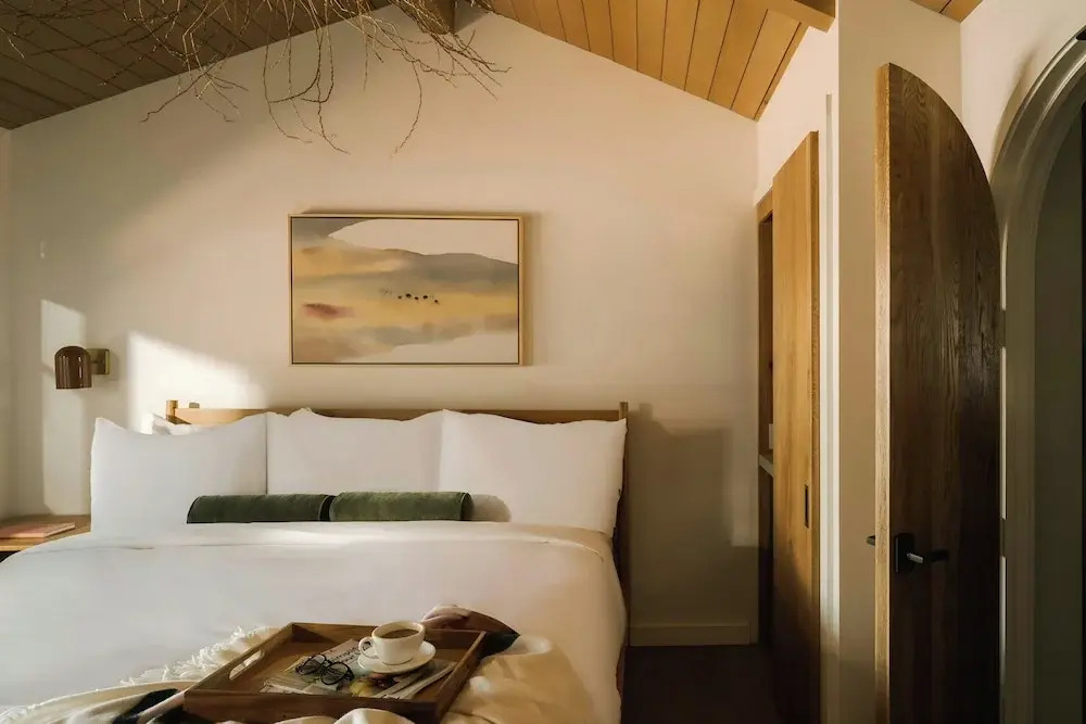 Woods Cove Inn
