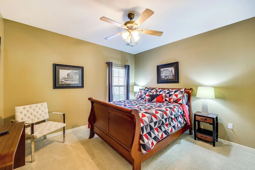 Spacious Family Home 3 Mi to Downtown Fayetteville