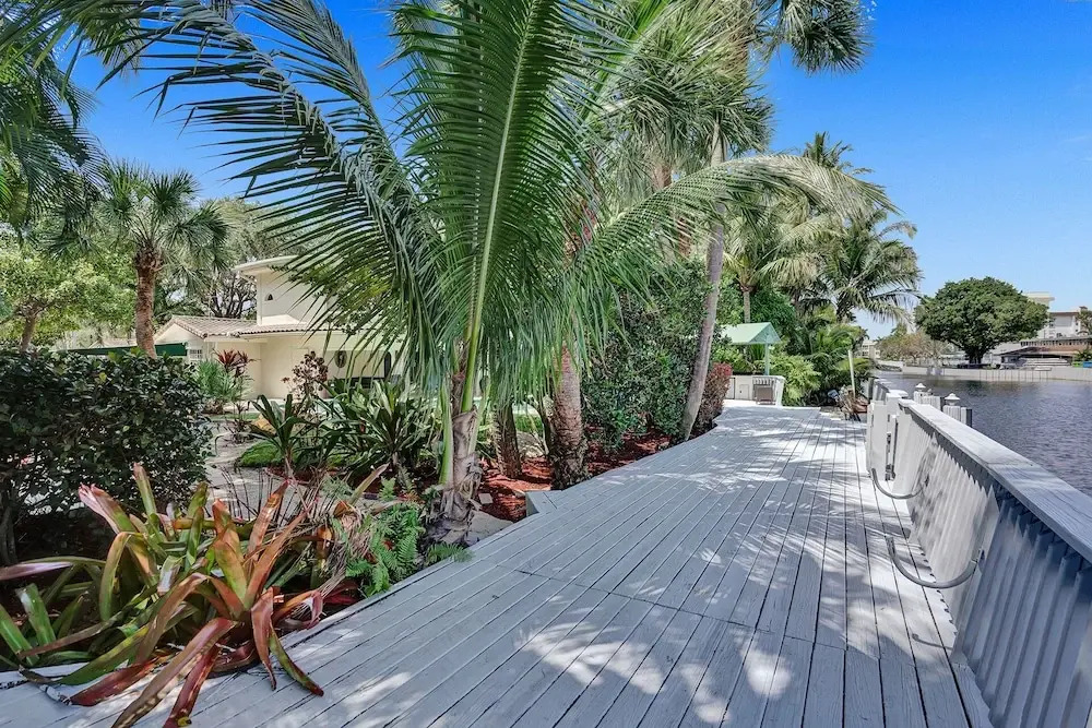 Waterfront Retreat: 7BR Villa with Pool Firepit