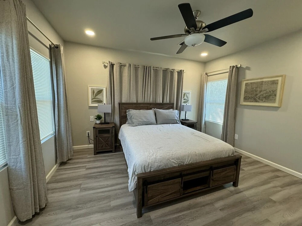 42 Chelsea Place On The Park In Heart Of Downtown 3 Bedroom Home