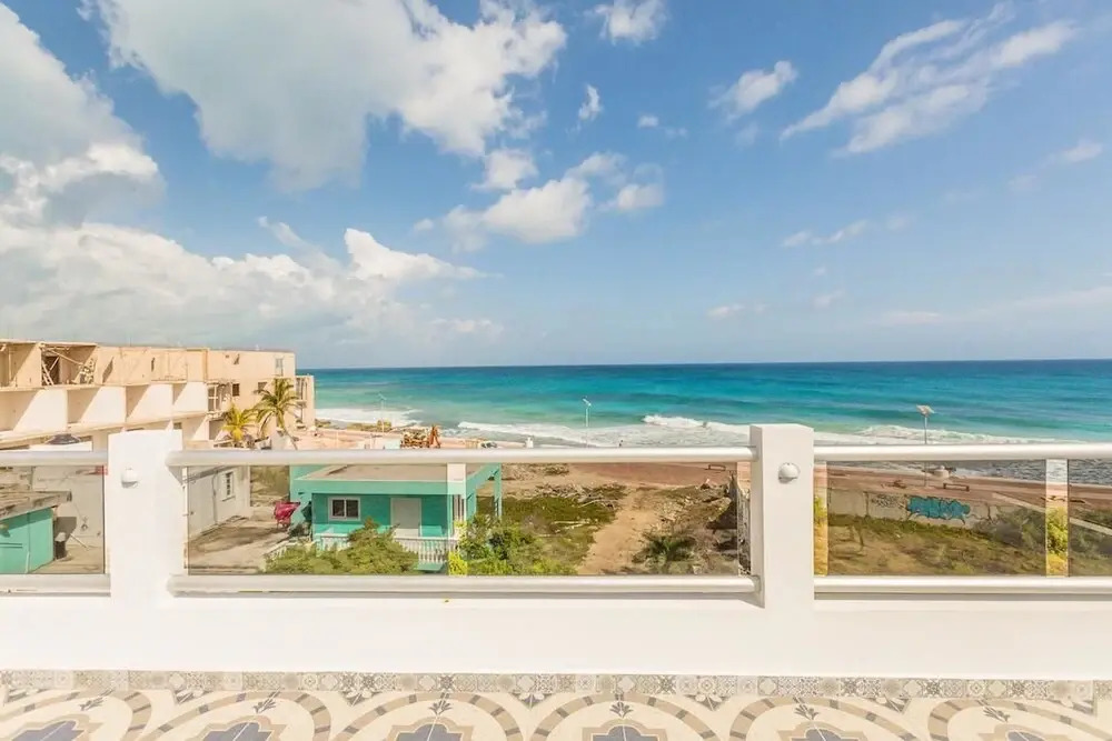 Casitas de Paloma 2nd Floor Studio by Skyrun