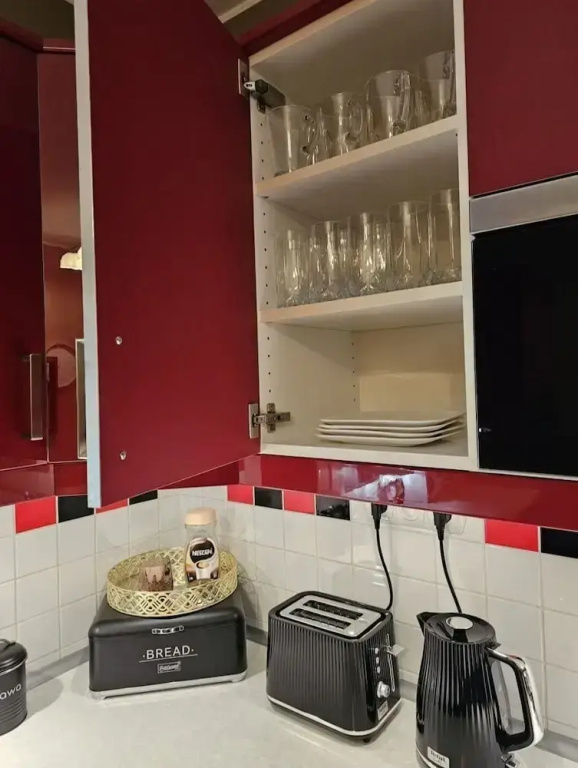 Lovely Apartment in Zyrardow, 10 min to Suntago Free Parking