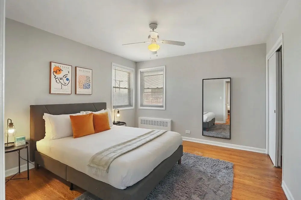 Cozy 2BR Apt Near Parks - Kimball A2