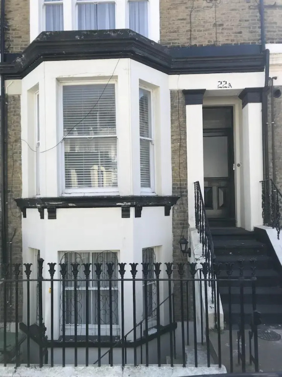 Stylish Apartment 16min from Stratford International