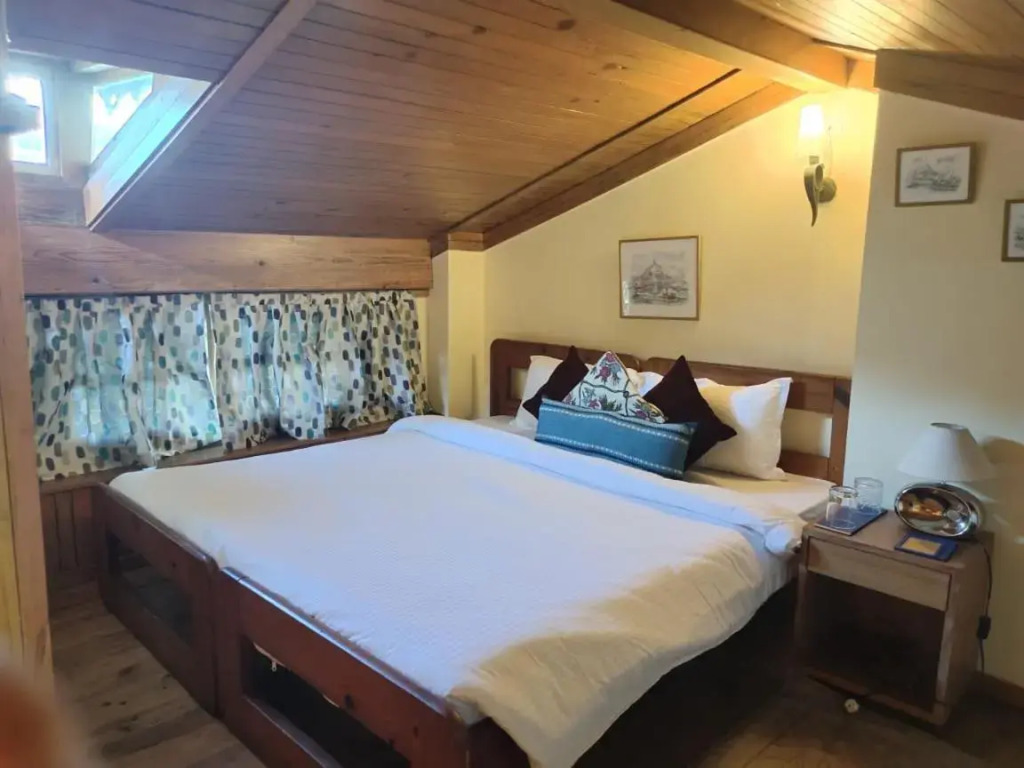 Rosastays Nainital