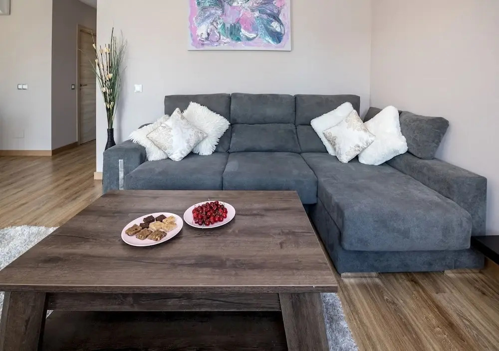 Plaza de Toros II - Recently Renovated Condo in Malaga Centre, Sea Views, 5 Mins Walk to Beach