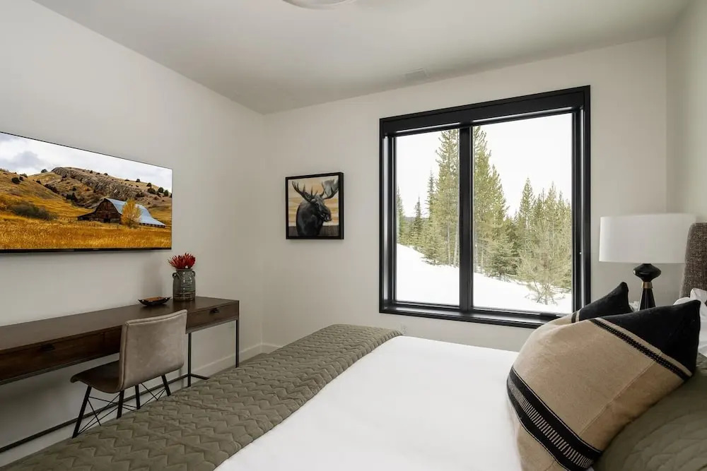 5 Thistle Way 4 Bedroom Home by Moonlight Basin Lodging