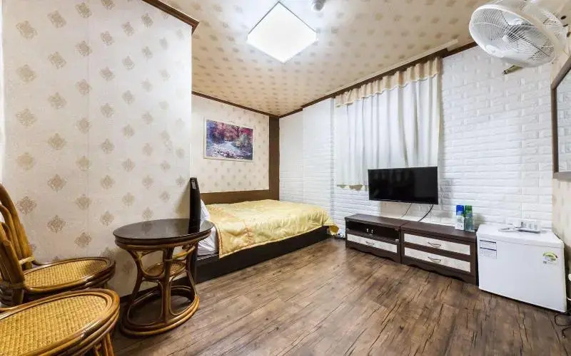 Jeju Yeongsung Motel